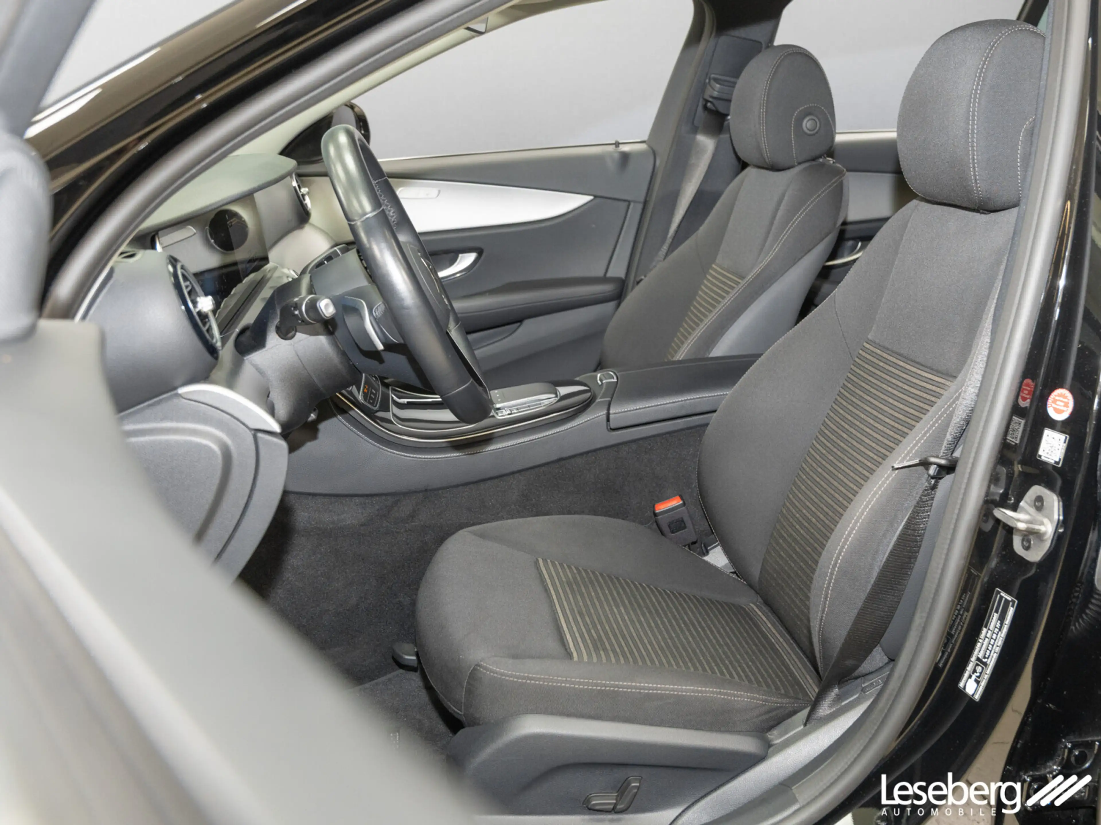 Mercedes-Benz E 200 E 200 d T Avantgarde LED/AHK/Kamera/9G/DAB/SHZ/ — photo 13