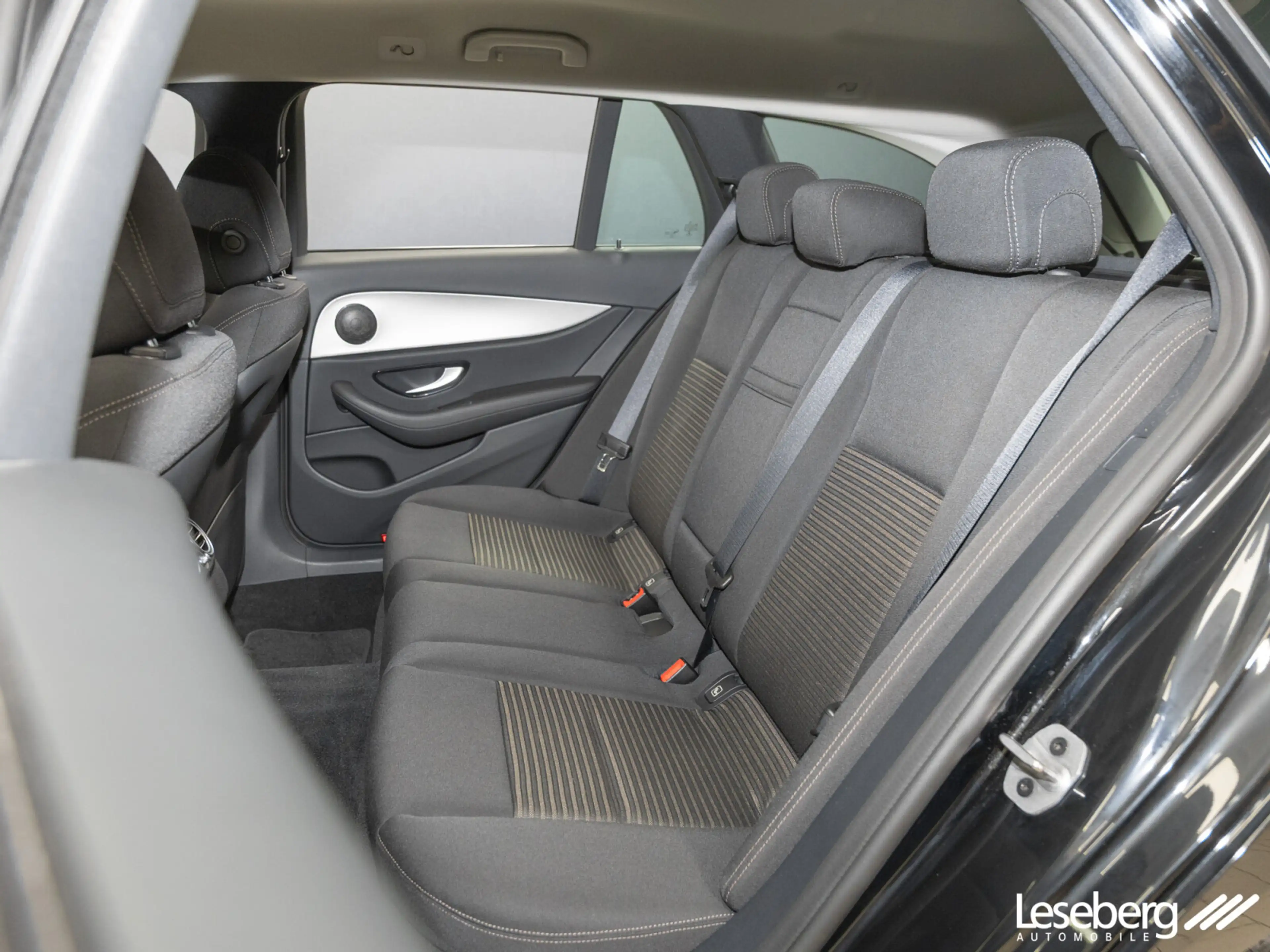 Mercedes-Benz E 200 E 200 d T Avantgarde LED/AHK/Kamera/9G/DAB/SHZ/ — photo 14