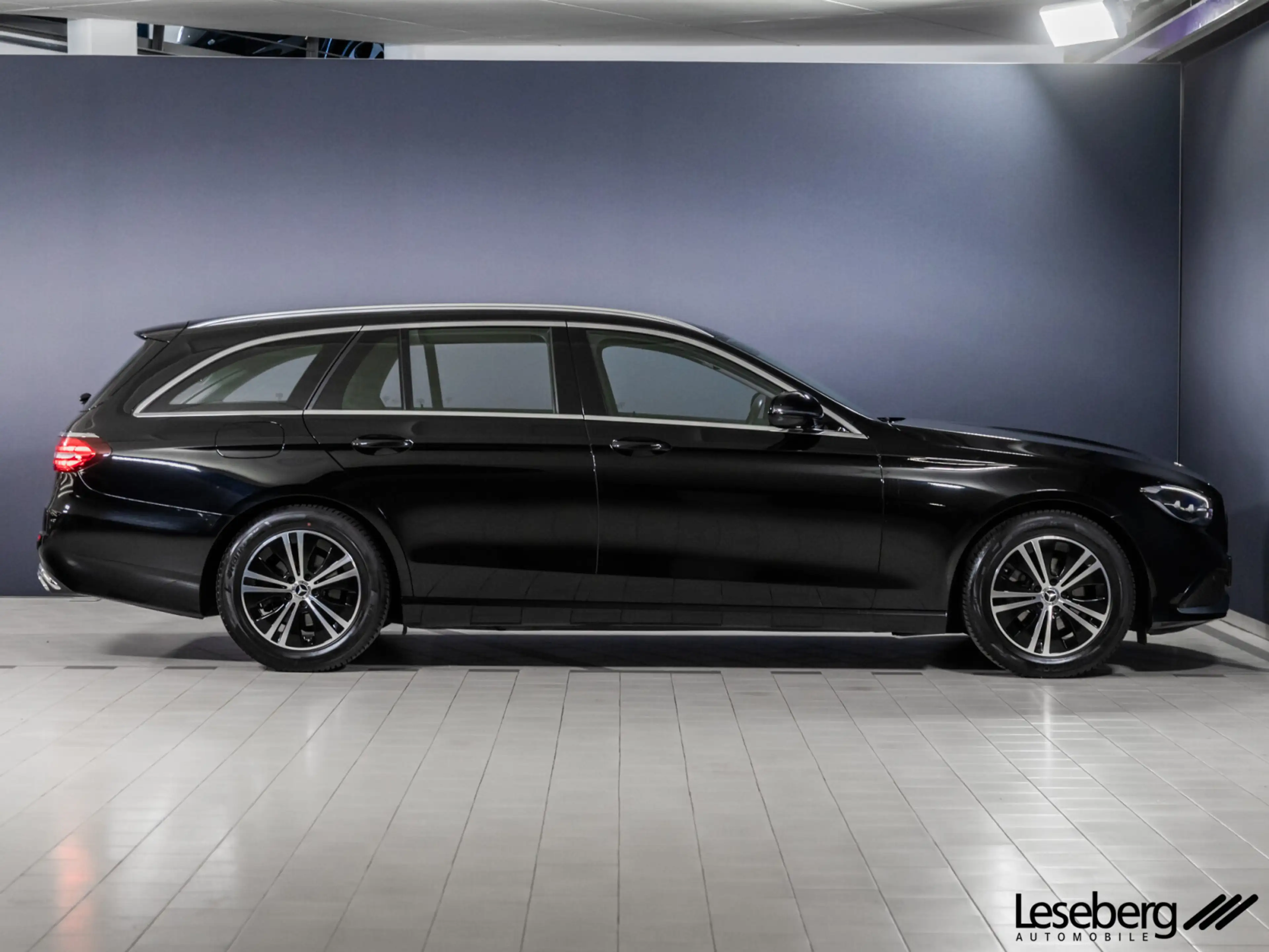 Mercedes-Benz E 200 E 200 d T Avantgarde LED/AHK/Kamera/9G/DAB/SHZ/ — photo 4