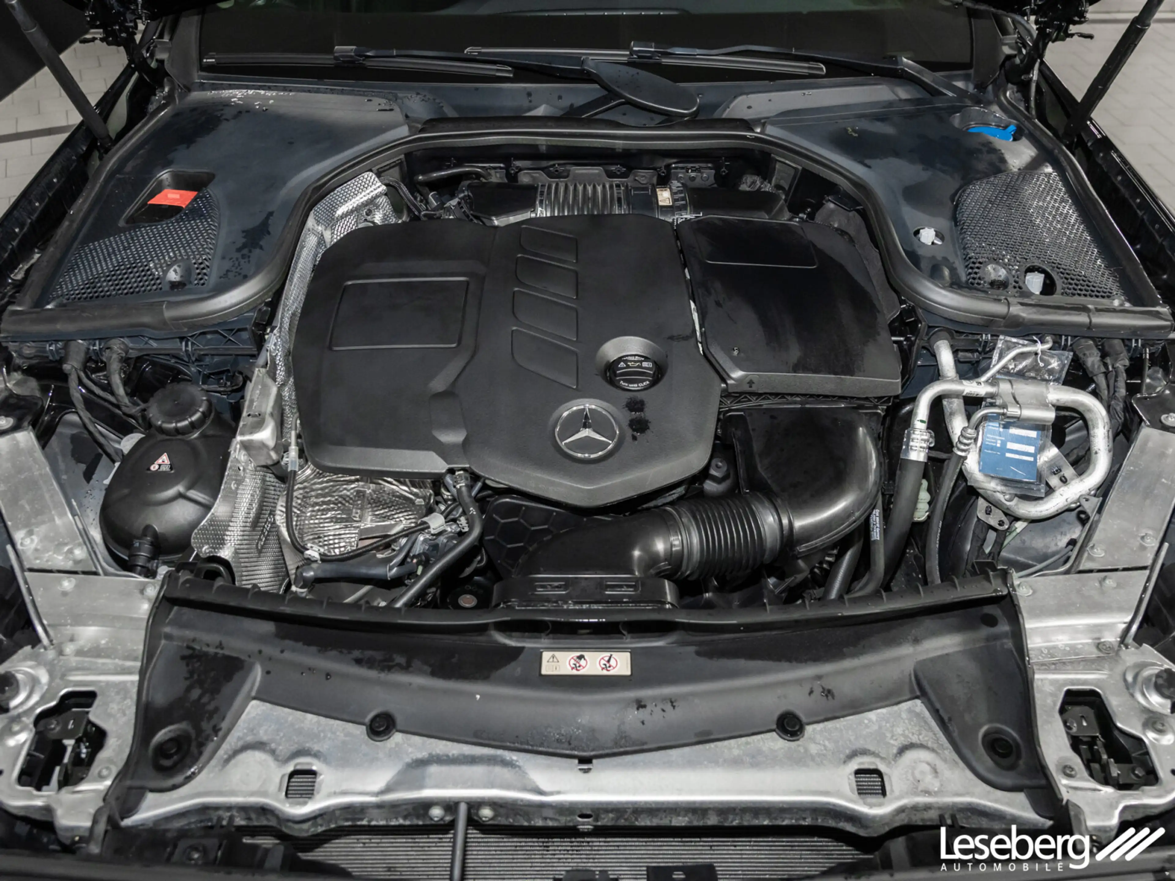 Mercedes-Benz E 200 E 200 d T Avantgarde LED/AHK/Kamera/9G/DAB/SHZ/ — photo 8