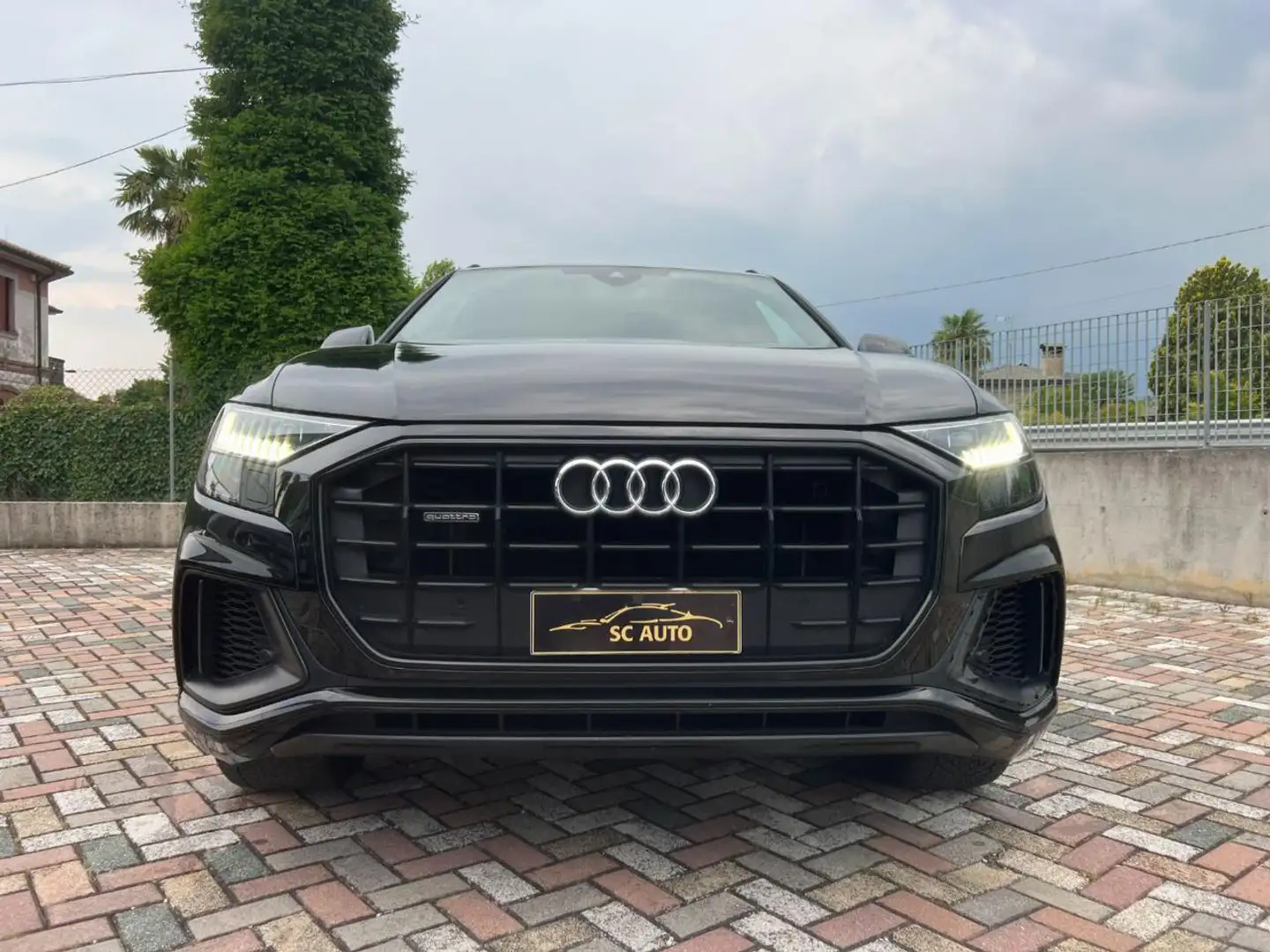 Audi Q8 55 TFSI e quattro tiptronic S line plus Nero - 2