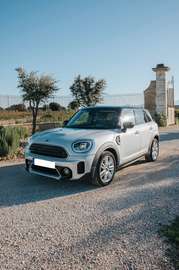 sièges Sport chauffants, affichage tête haute, acces confort, phares & feux LED, GPS XL, hayon electrique…