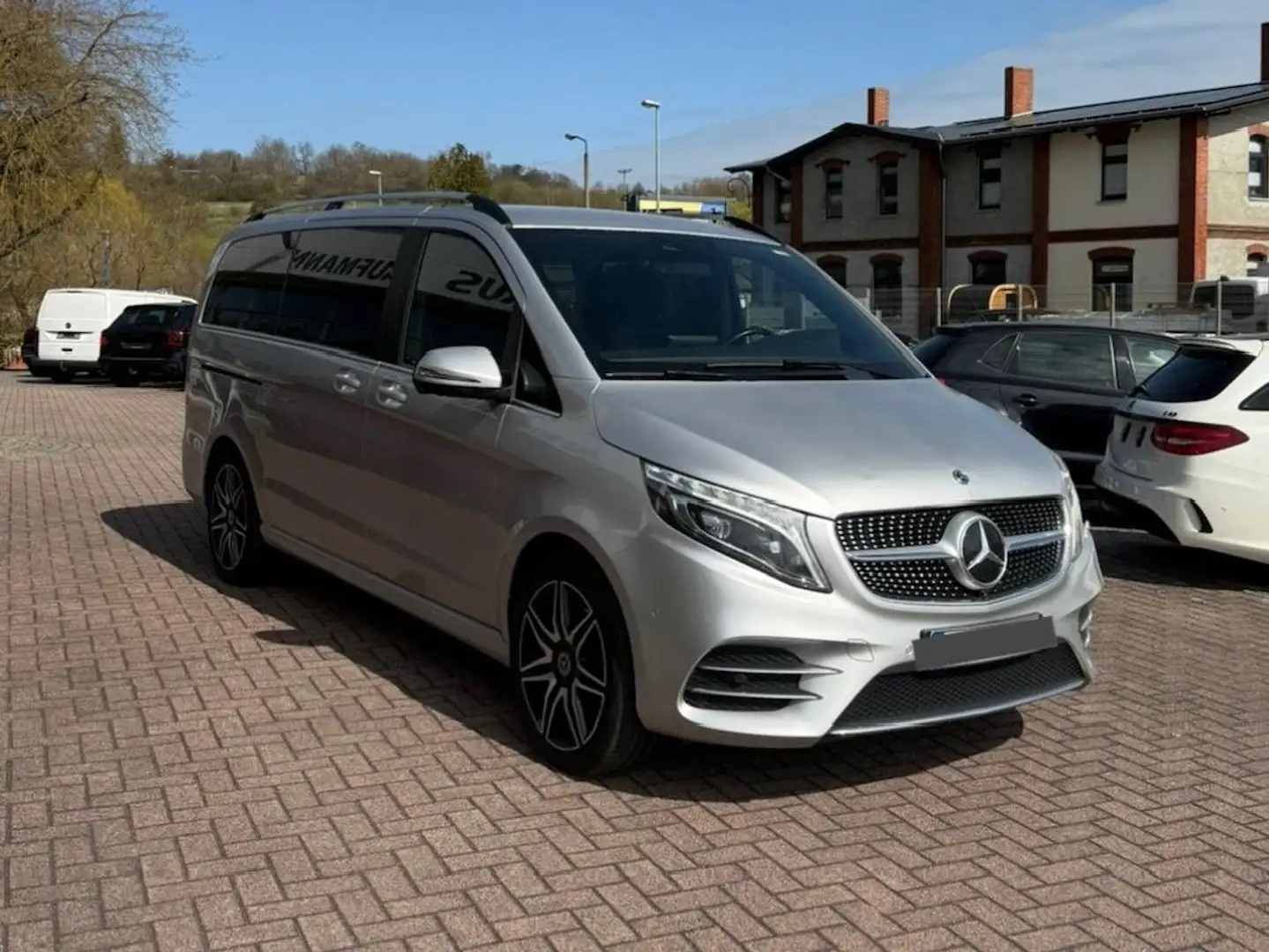 Mercedes-Benz V 250 V 250/300d EXCLUSIVE EDITION 4MATIC lang Silber - 1