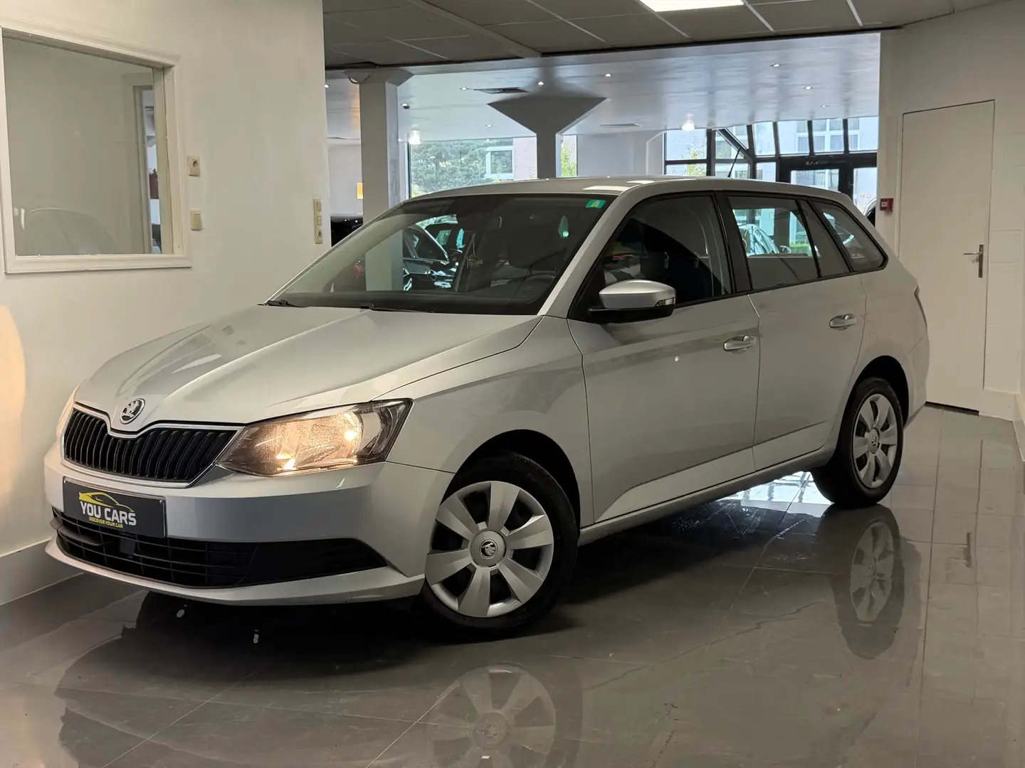 Skoda Fabia Fabia SW 1.0i Ambition Grau - 2