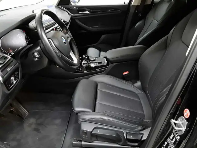 BMW X3 view 7