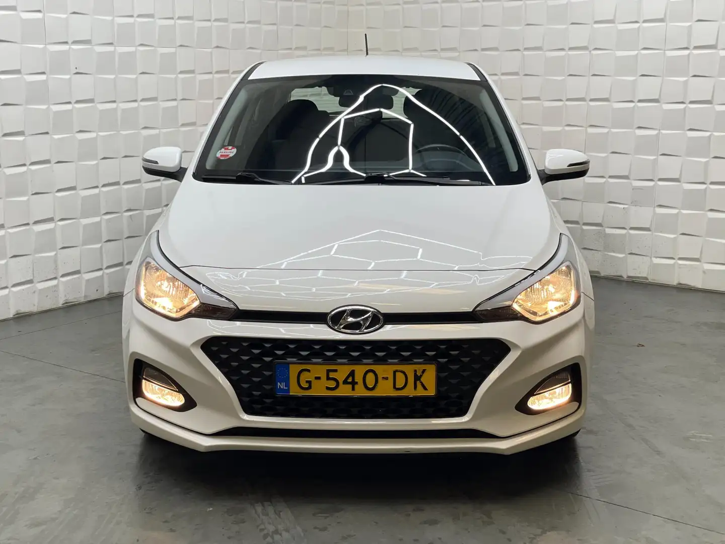 Hyundai i20 1.0 T-GDI i-Motion 1E EIGENAAR NAP CRUISE Beyaz - 2