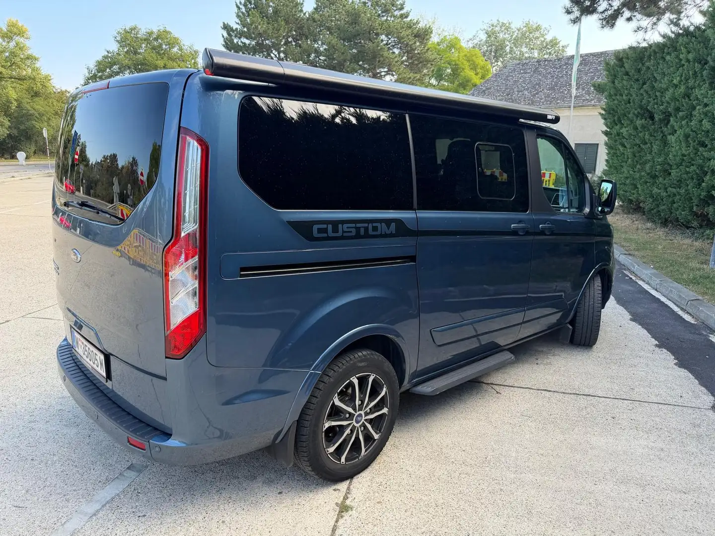 Ford Tourneo Custom Tourneo Custom 2,0 EcoBlue 320 L1 Titanium Aut. Titanium Blau - 2