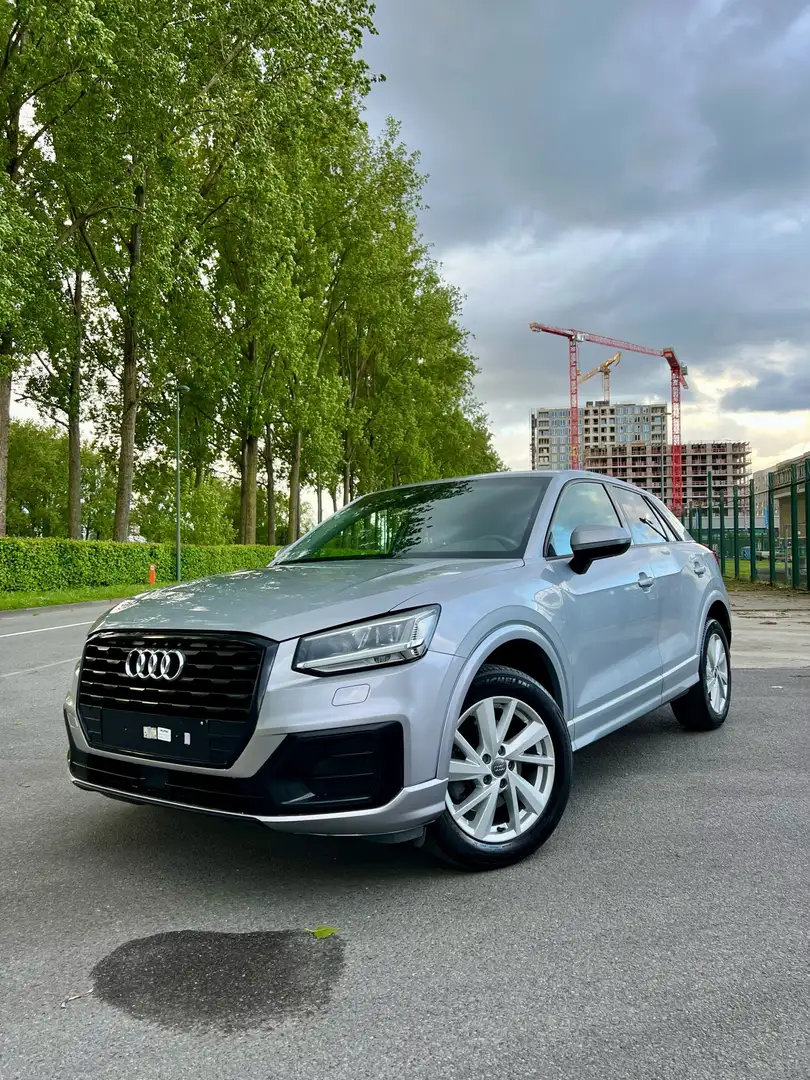Audi Q2 Auto - S-line S Tronic - First Owner - full option Grijs - 1