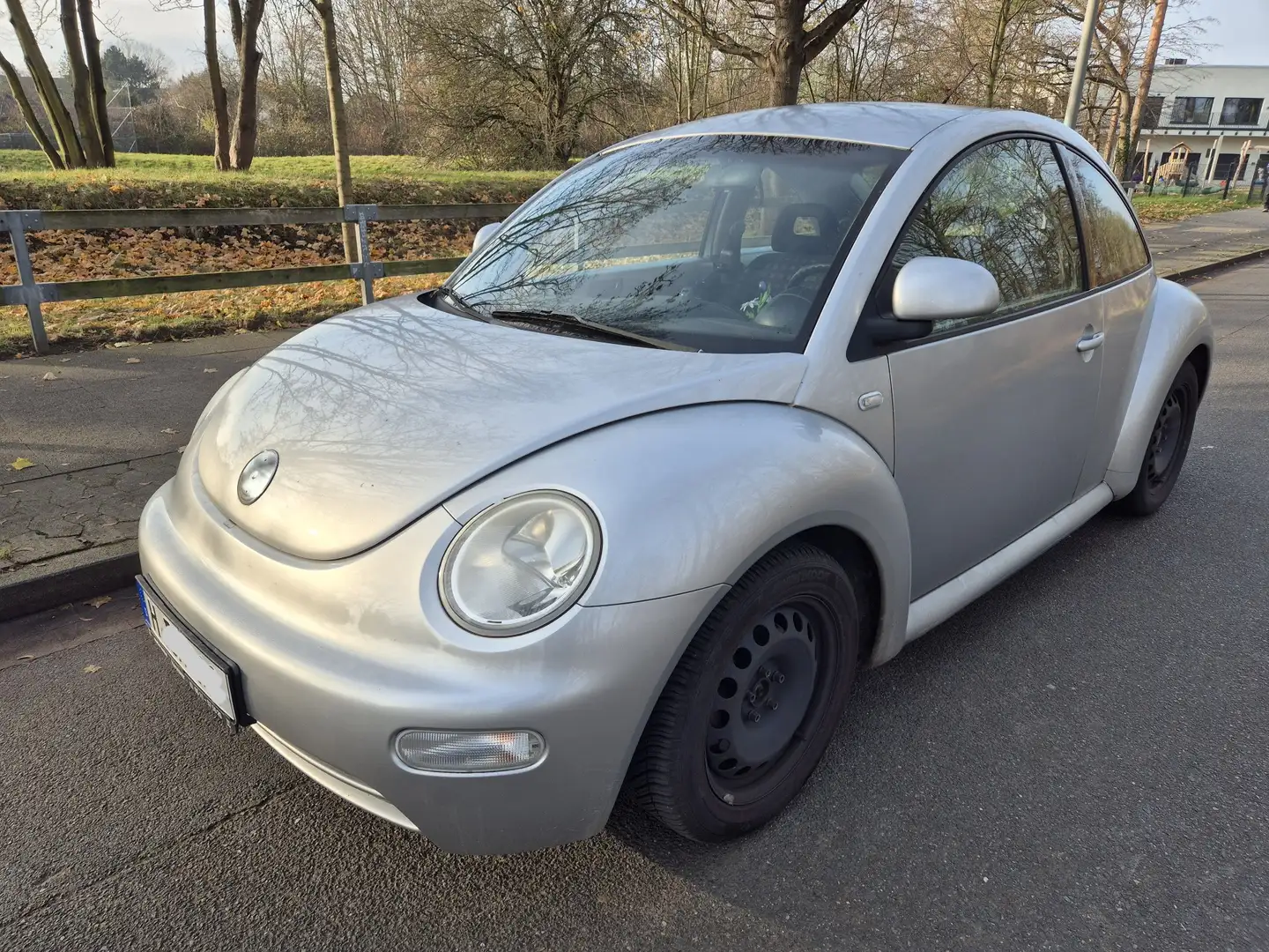 Volkswagen New Beetle 2.0 - 1