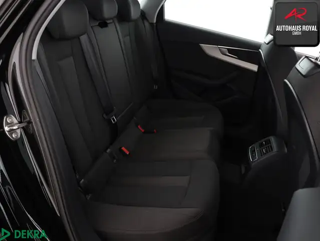Audi A4 view 12