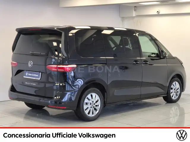 Volkswagen Multivan view 4