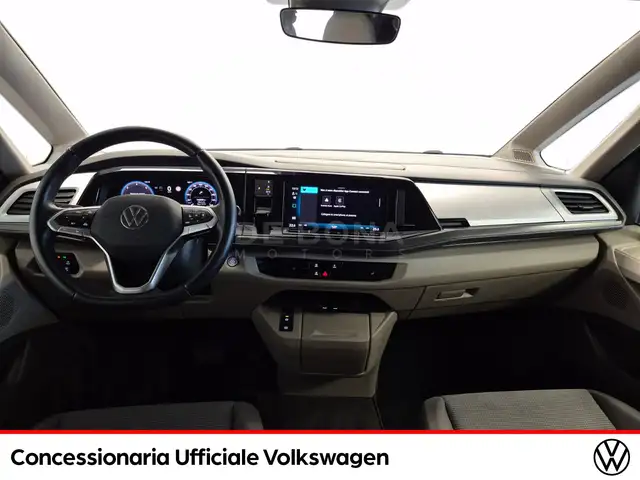 Volkswagen Multivan view 10