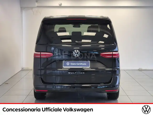 Volkswagen Multivan view 5