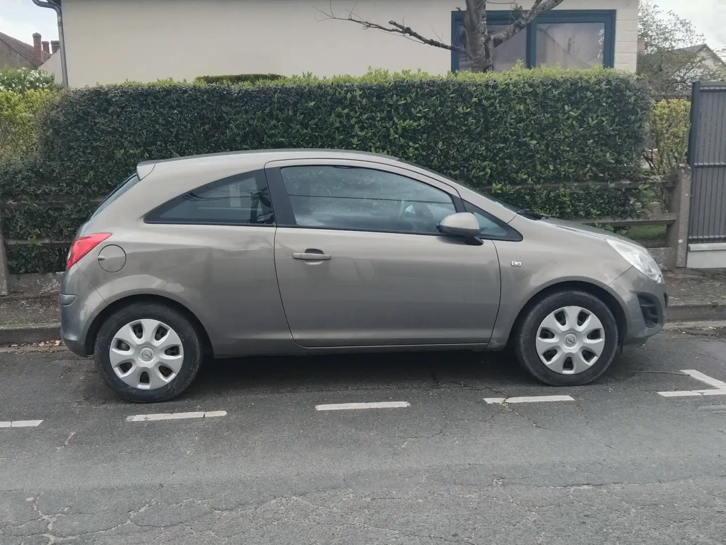 Opel Corsa Corsa 1.0 - 65 ch 150ème Anniversaire Gris - 1