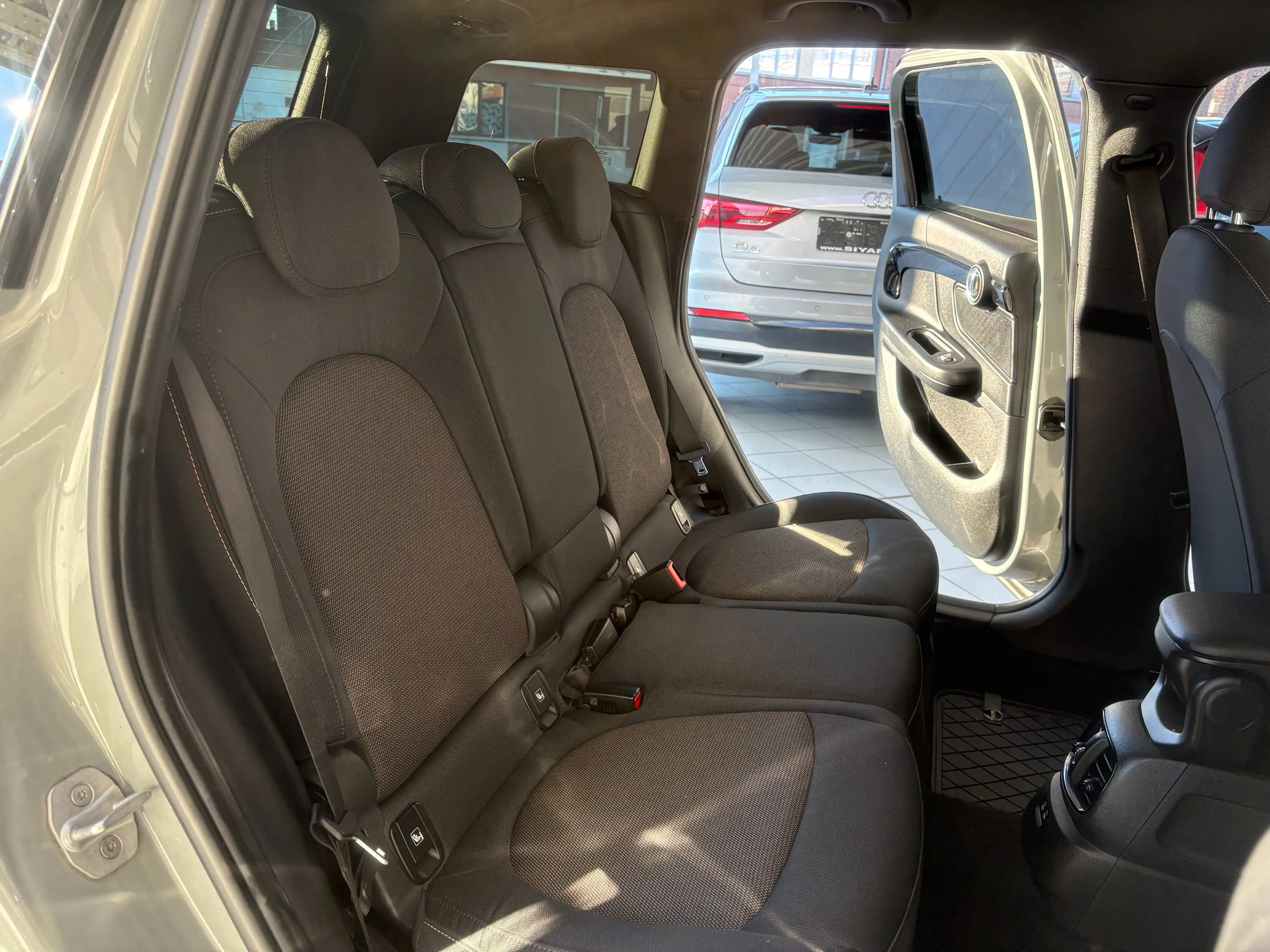 MINI Cooper D Countryman Mini Countryman 2.0D *XENON * GPS * PDC * JANTES* — photo 8