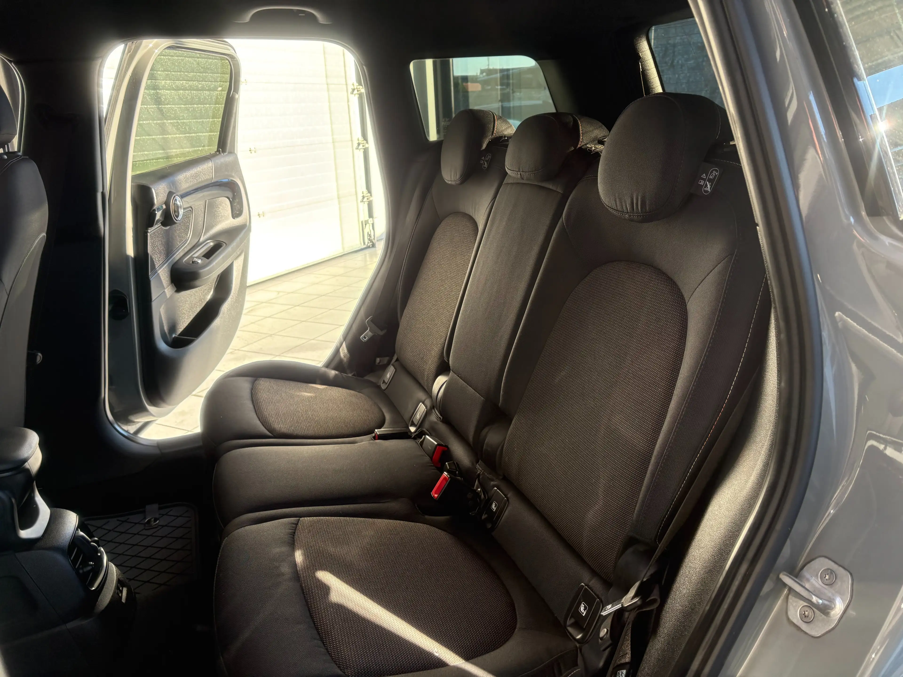 MINI Cooper D Countryman Mini Countryman 2.0D *XENON * GPS * PDC * JANTES* — photo 9