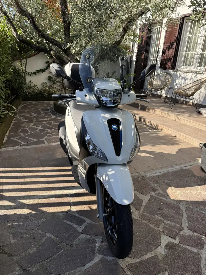 Piaggio Medley 200