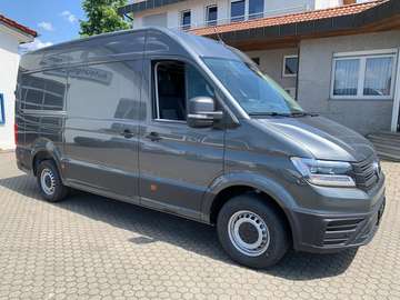 Crafter Kasten 35 MR Hochdach 4MOTION LED AHK