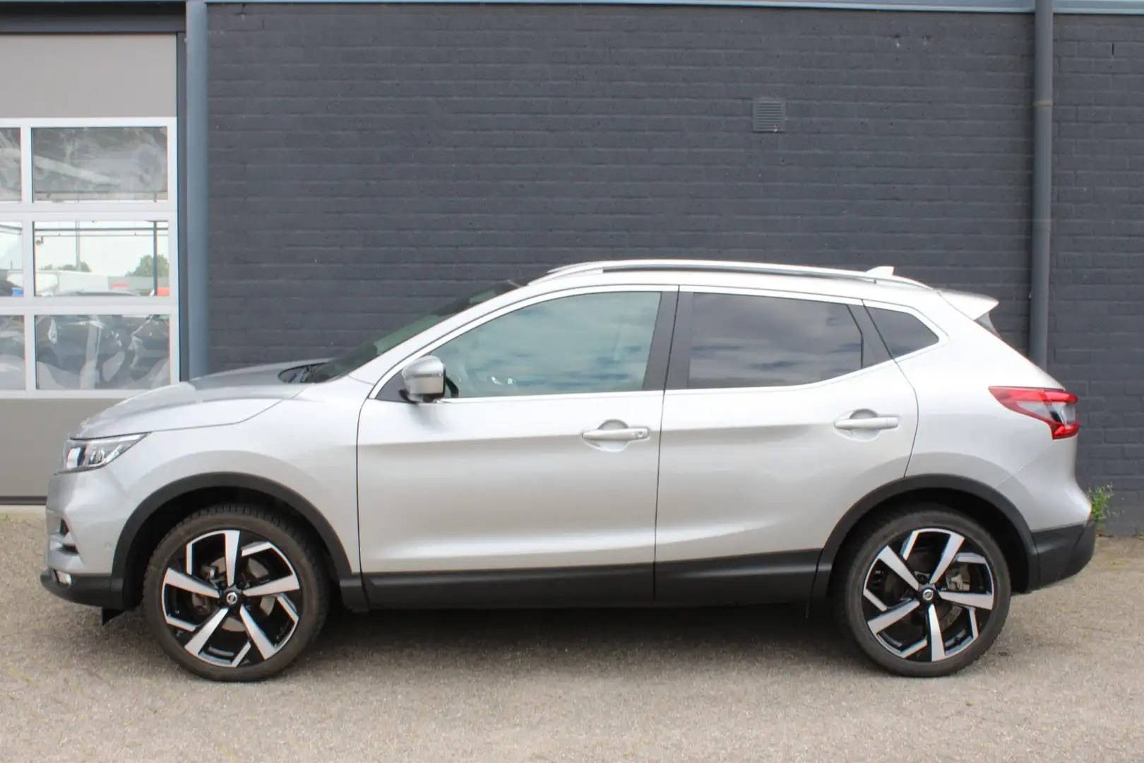Nissan Qashqai 1.3 DIG-T 140 PK Tekna NL-Auto | Navigatie | 360 G Grigio - 2