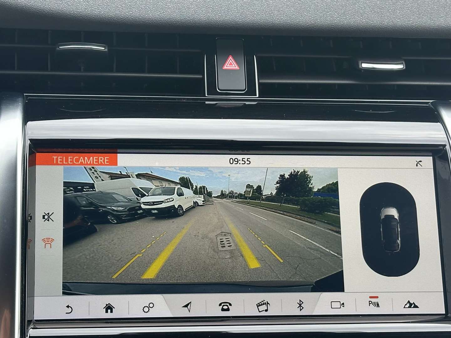 Land Rover Discovery Sport R-Dynamic S 2.0d - 2021 - Joinsteer - #4