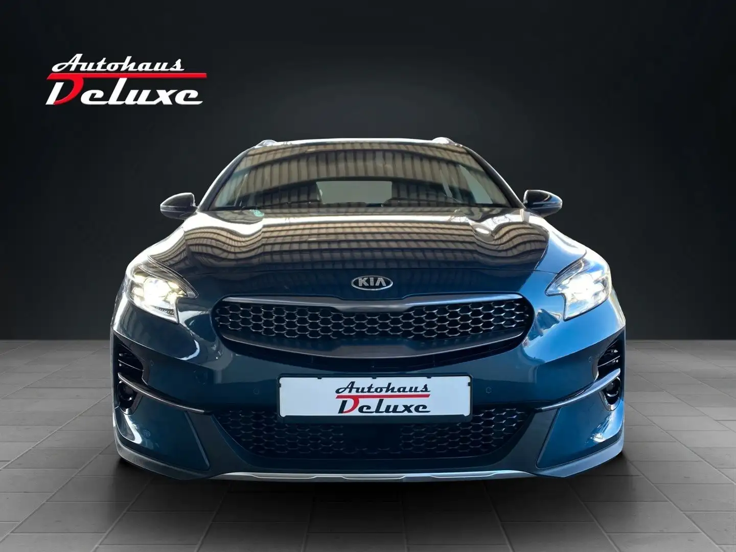 Kia XCeed 1,6 CRDi NAVI-KAMERA-PANORAMA-ACC-LED Blau - 2