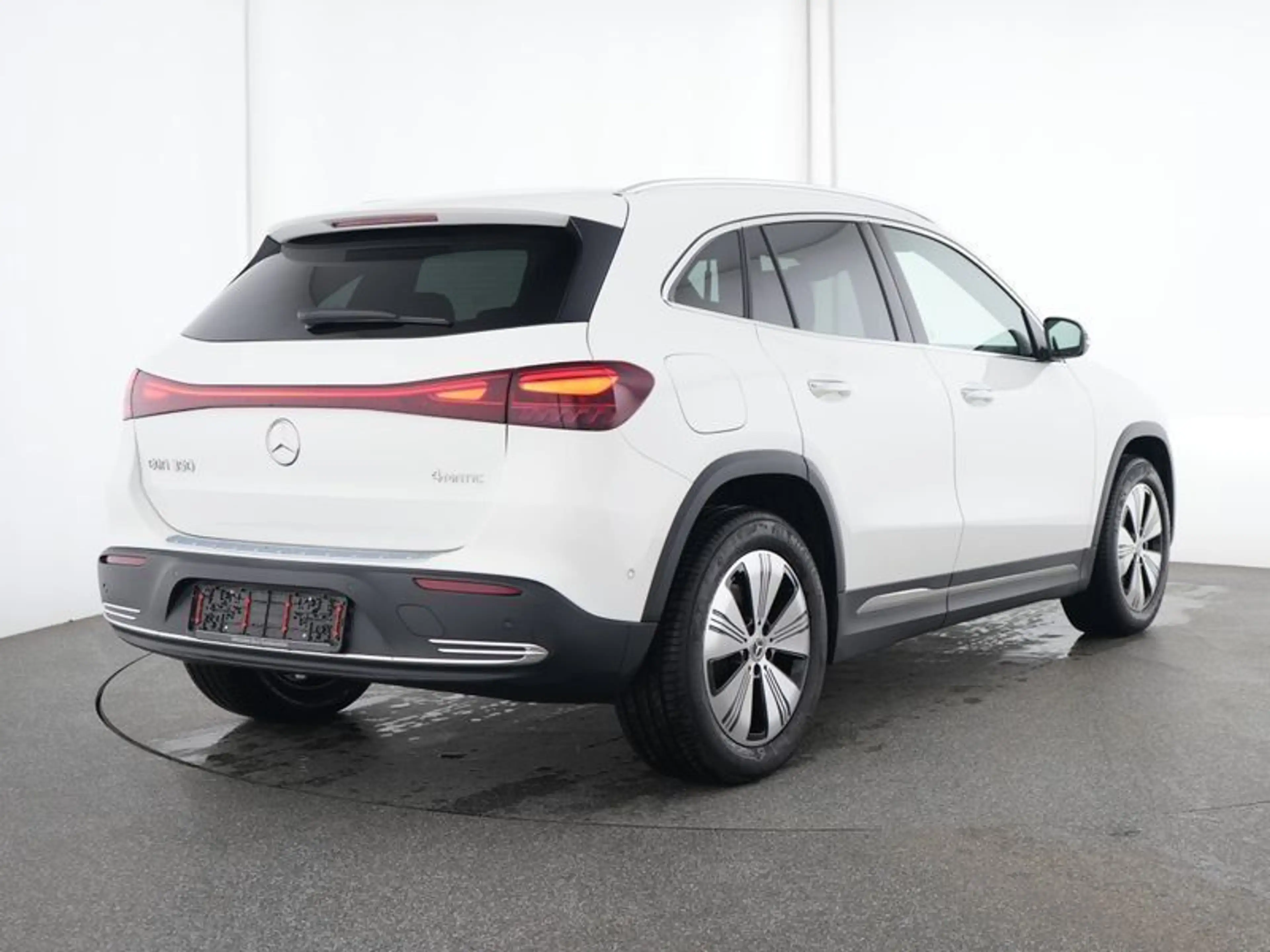 Mercedes-Benz EQA 350 4M PROG-ADV+ SOUND KEYLG WDGS WINTER VZA — photo 4