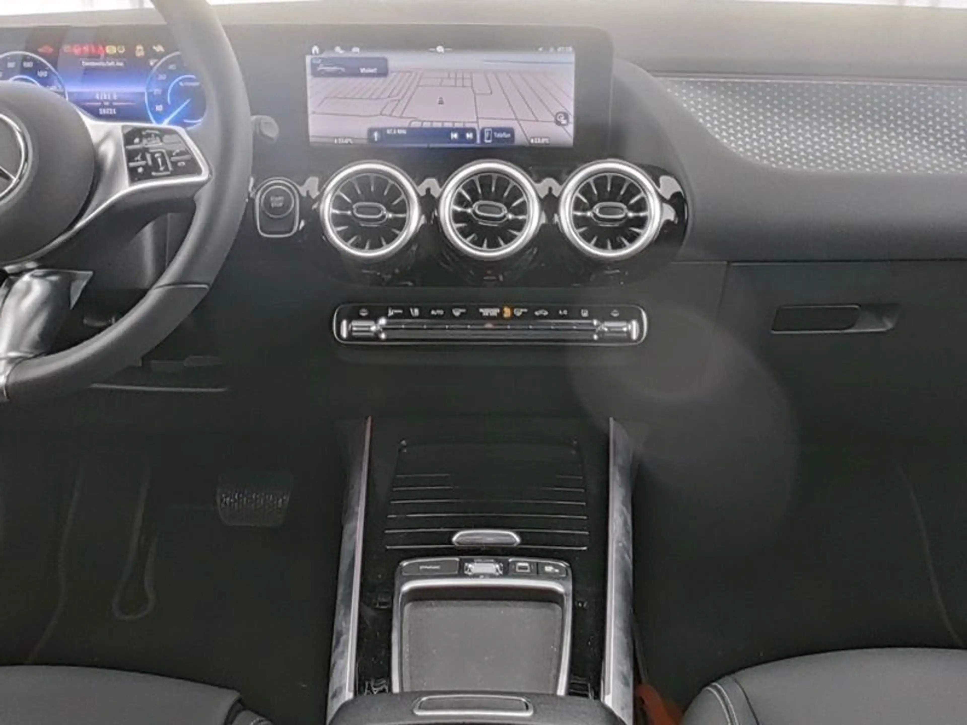 Mercedes-Benz EQA 350 4M PROG-ADV+ SOUND KEYLG WDGS WINTER VZA — photo 7