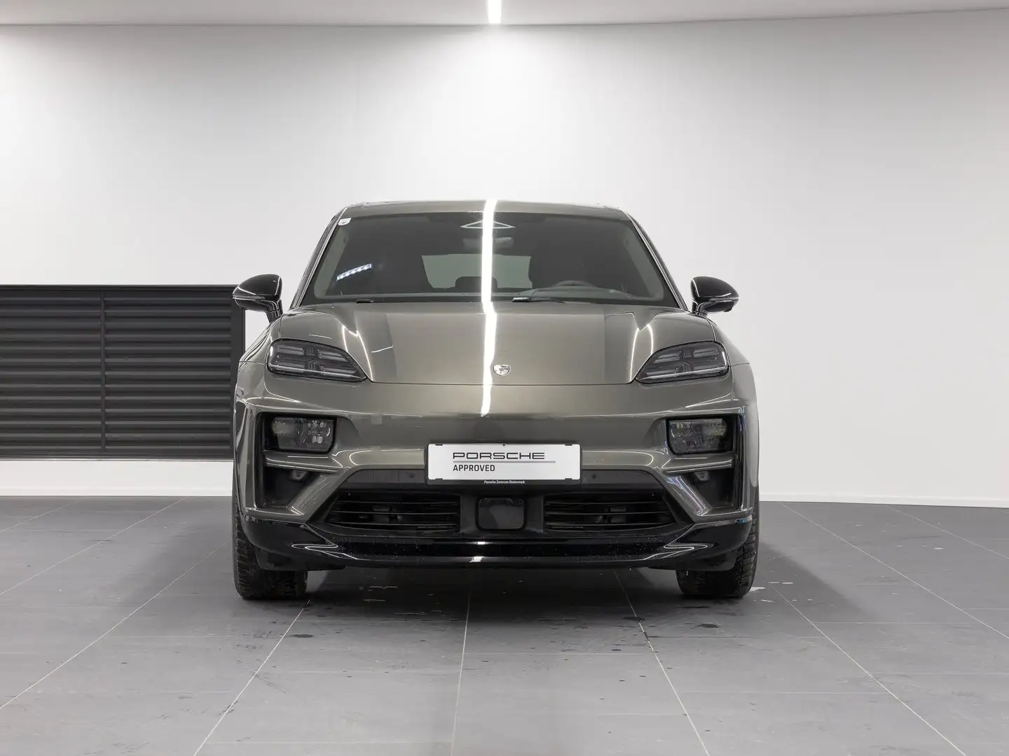 Porsche Macan Turbo Grün - 2