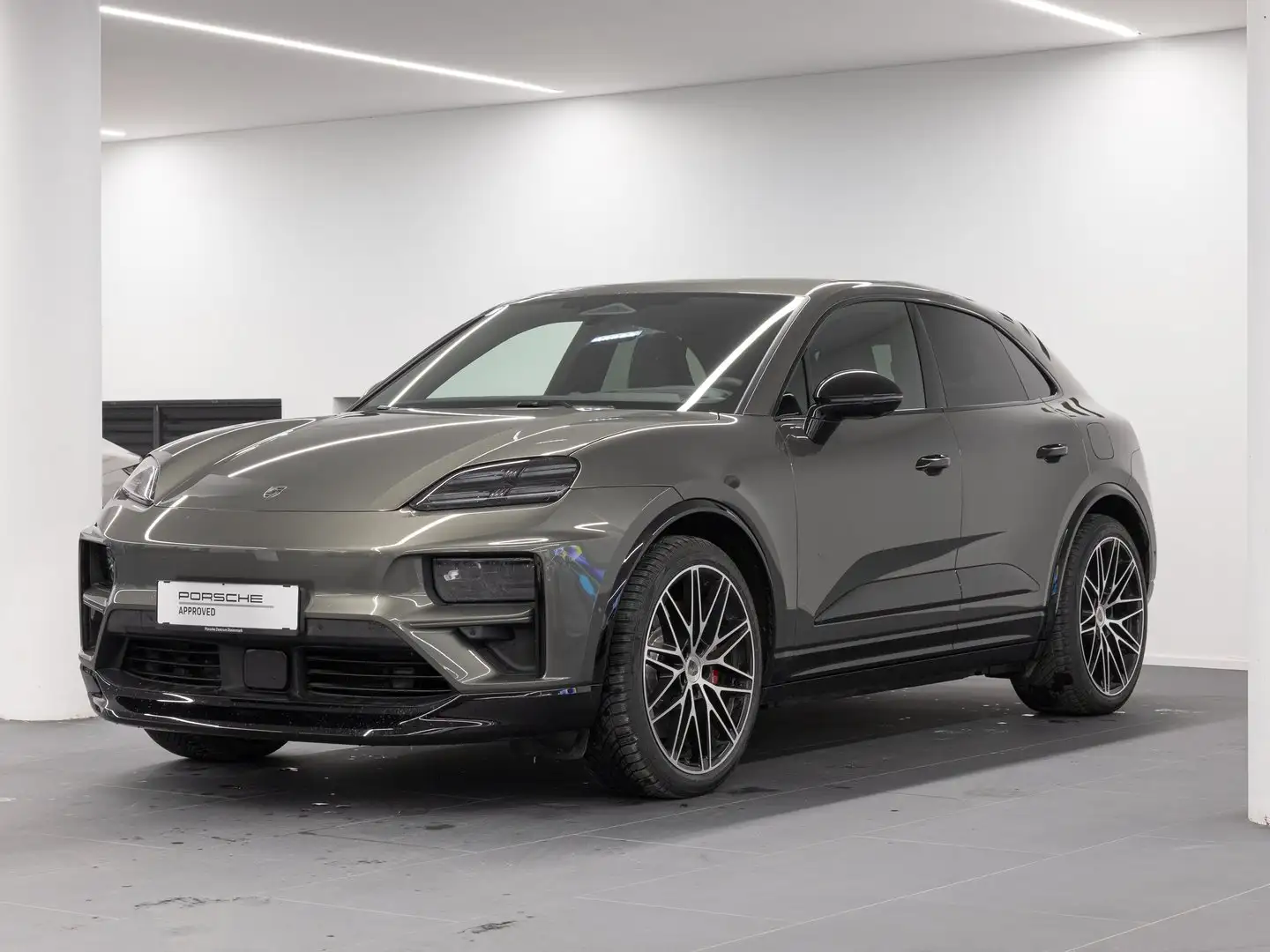 Porsche Macan Turbo Grün - 1