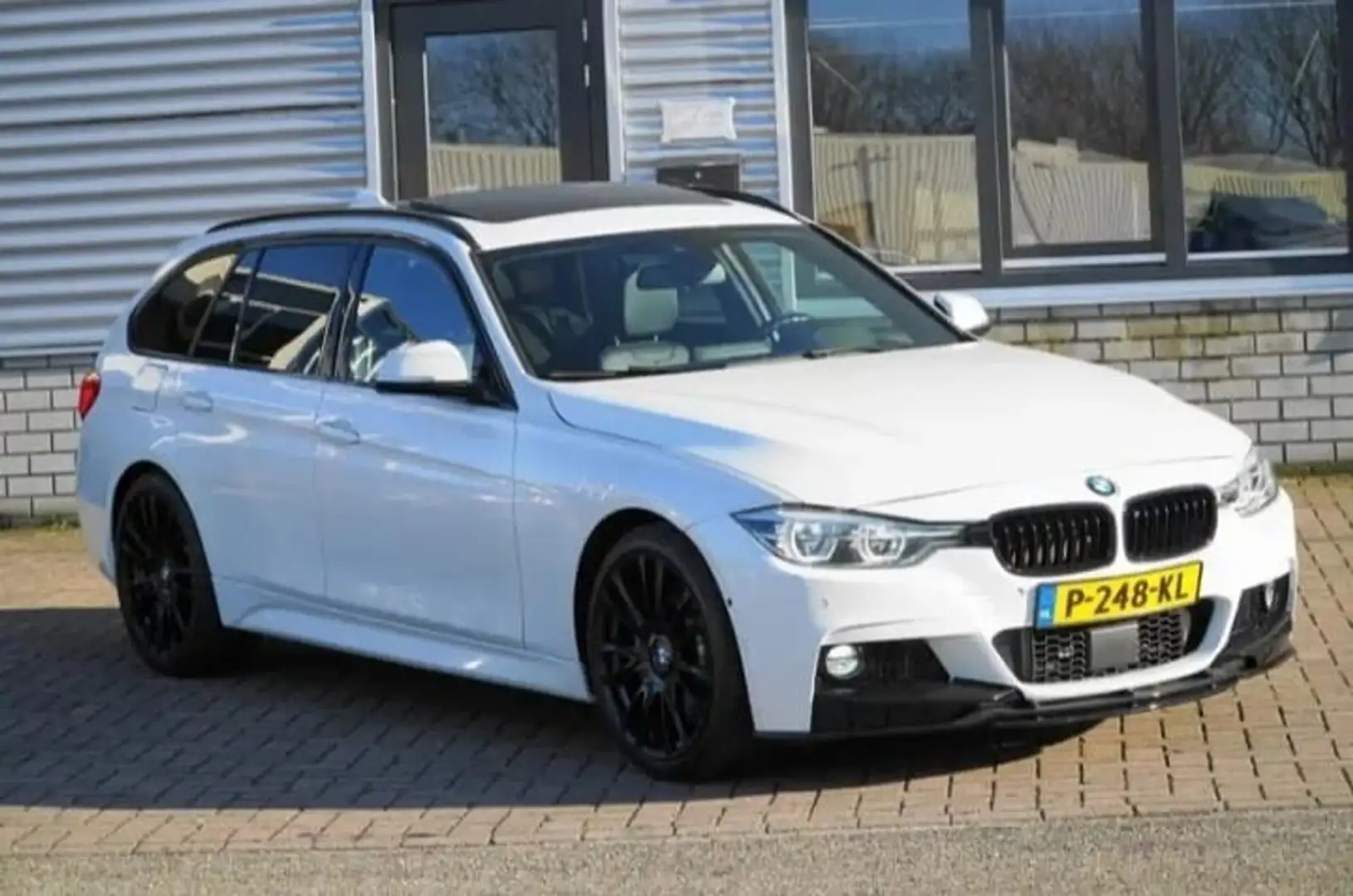 BMW 335 335d Touring xDrive Sport-Aut. Sport Line - 2