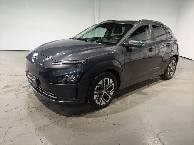 Hyundai Kona view 3