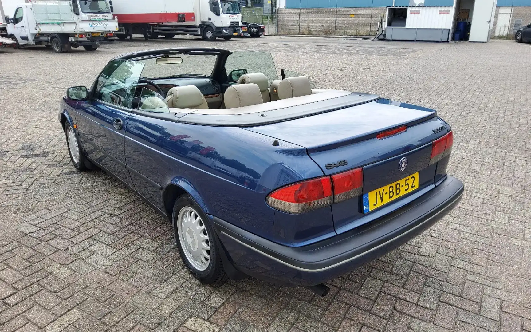 Saab 900 SE 2.3 LITER 150 PK - CABRIOLET - YS3DE75B8S701180 Blauw - 2