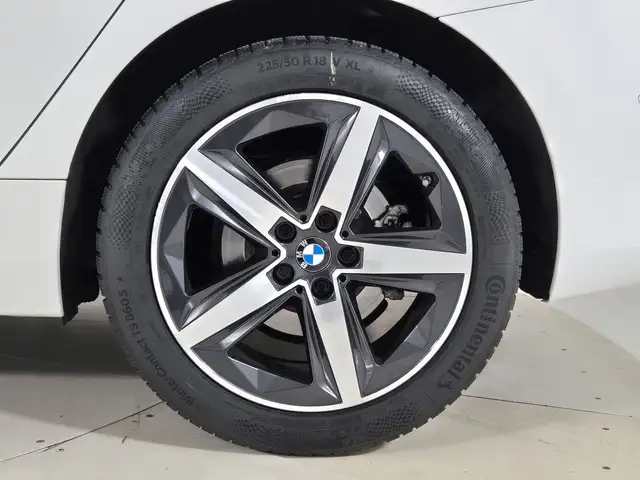 BMW 2 Series view 14