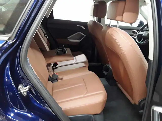Audi Q3 view 14