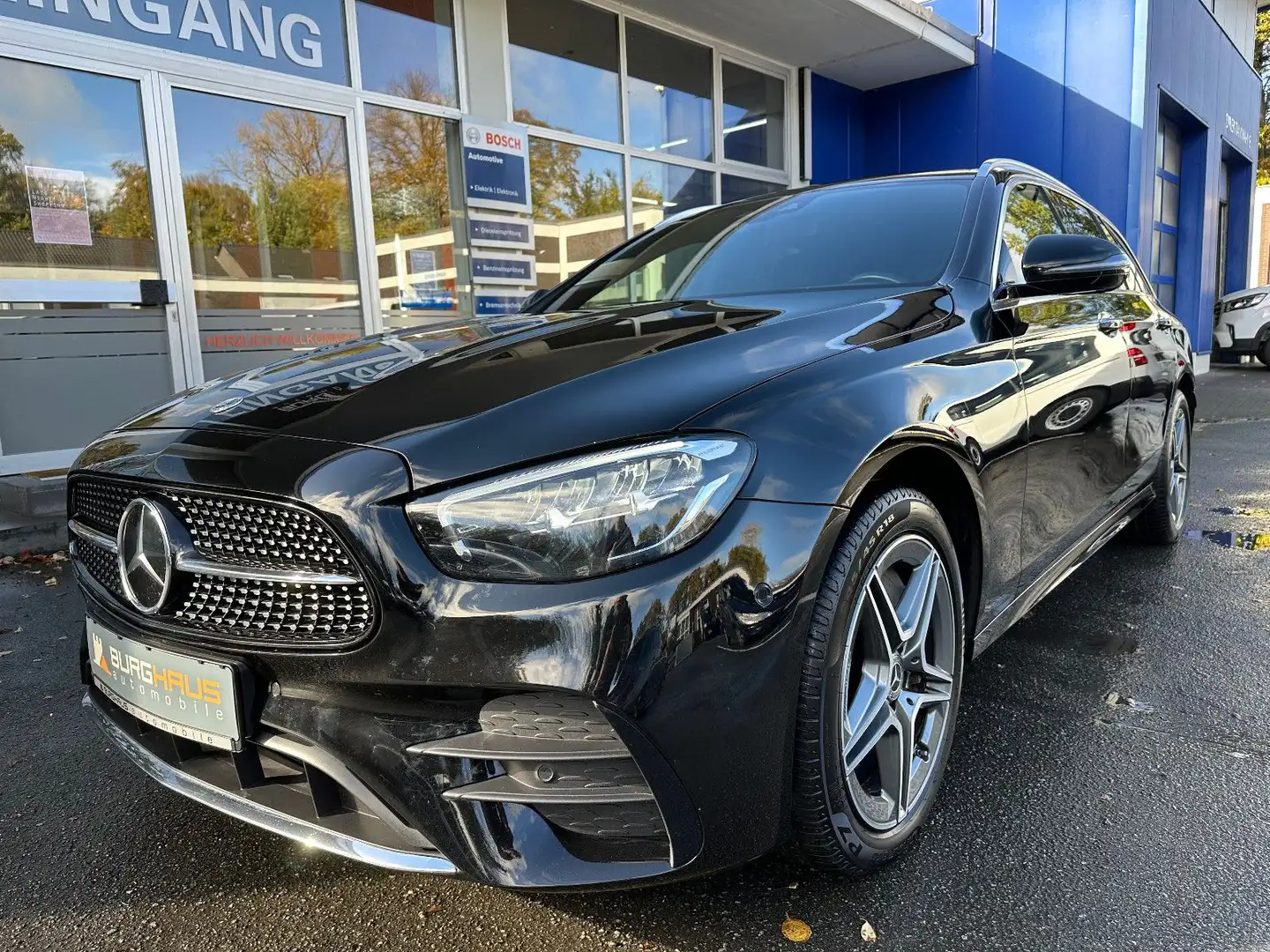 Mercedes-Benz E 300 de 4M/9G/AMG L/LED/KAMERA/AHK/DISTR/STANDH Schwarz - 1