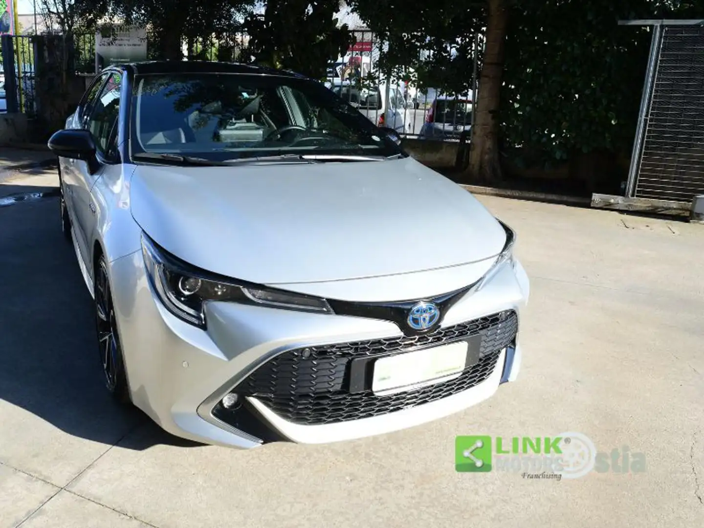 Toyota Corolla 2.0 Hybrid Lounge Grigio - 2