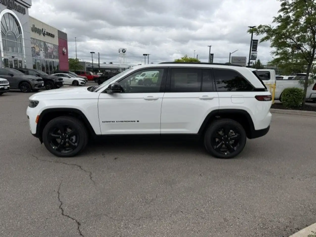 Jeep Grand Cherokee снимка Jeep Grand Cherokee
