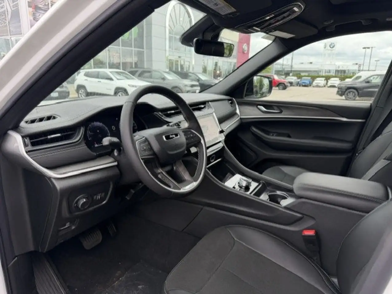 Jeep Grand Cherokee снимка Jeep Grand Cherokee