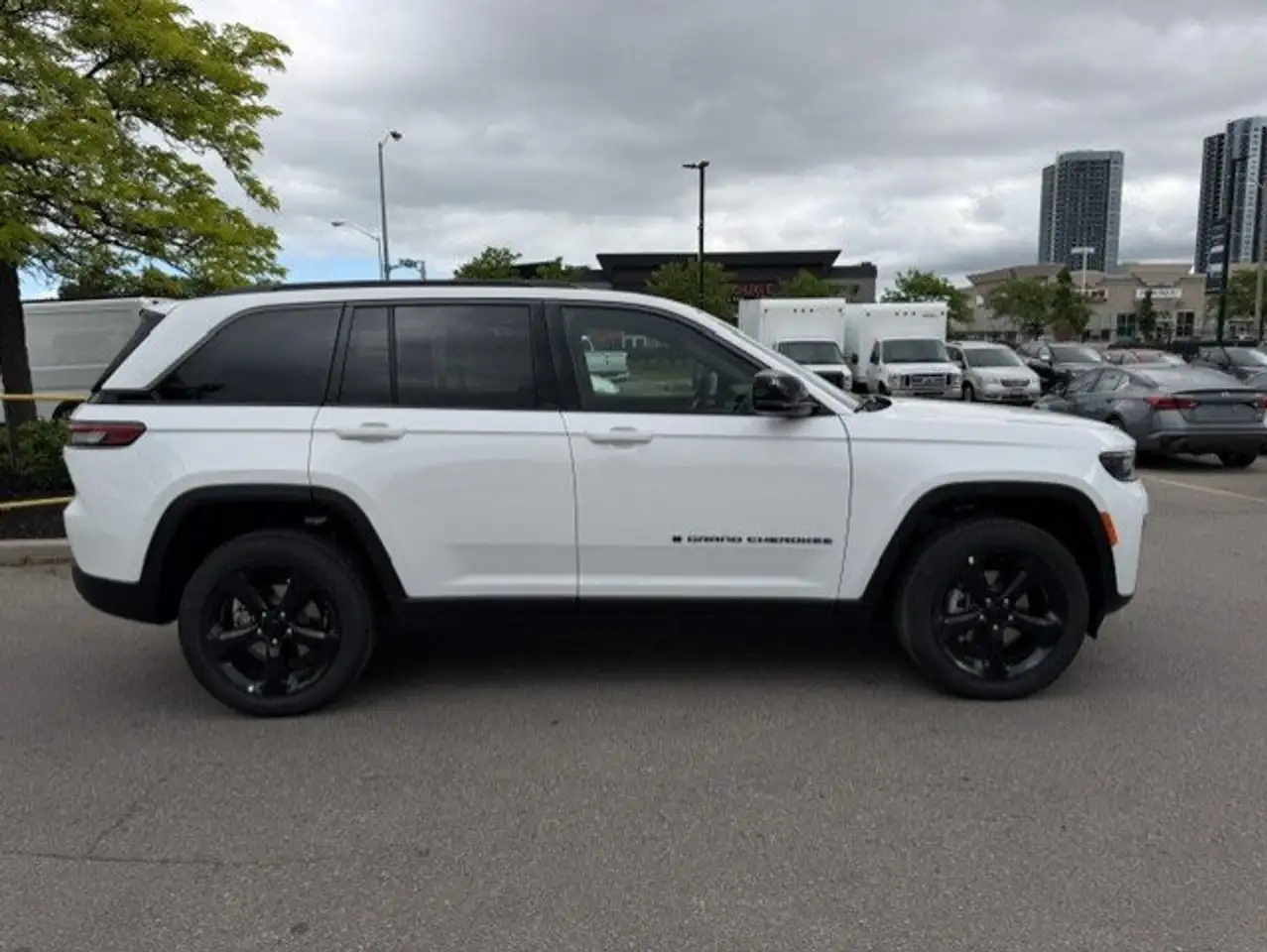 Jeep Grand Cherokee снимка Jeep Grand Cherokee