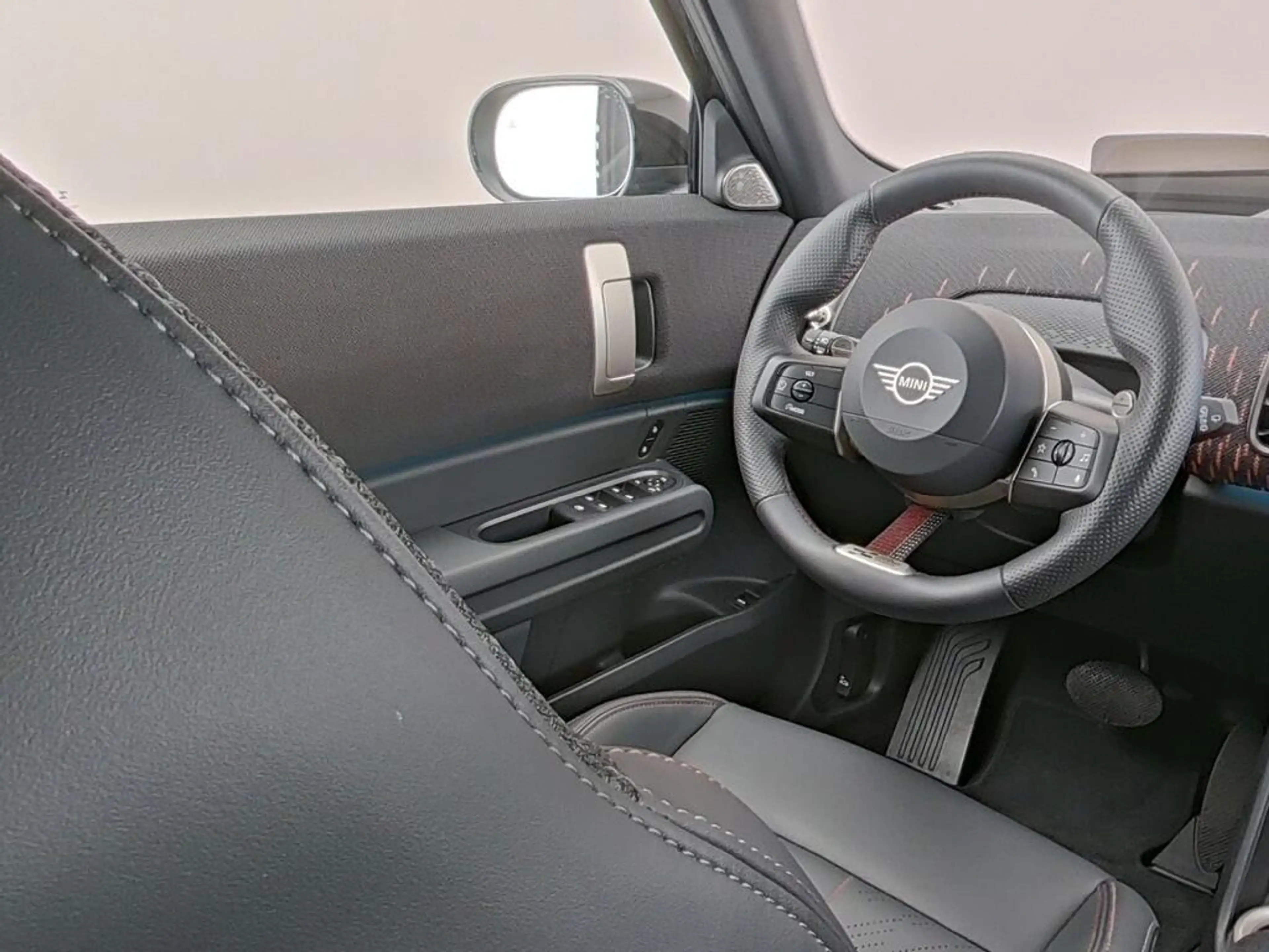MINI John Cooper Works Countryman 1.5 C M — photo 4