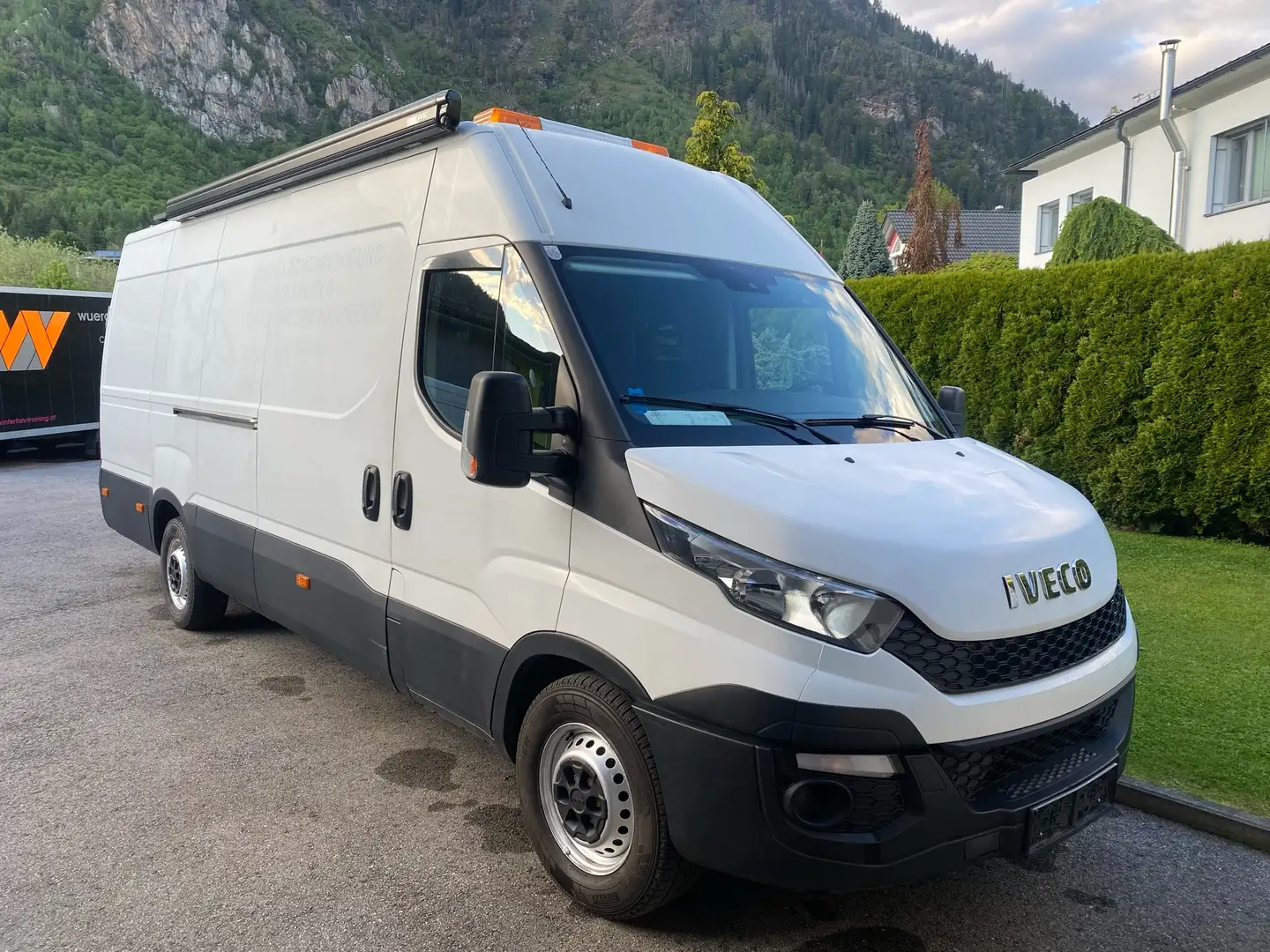 Iveco Daily 35C17HV/P 3520 HD Weiß - 1