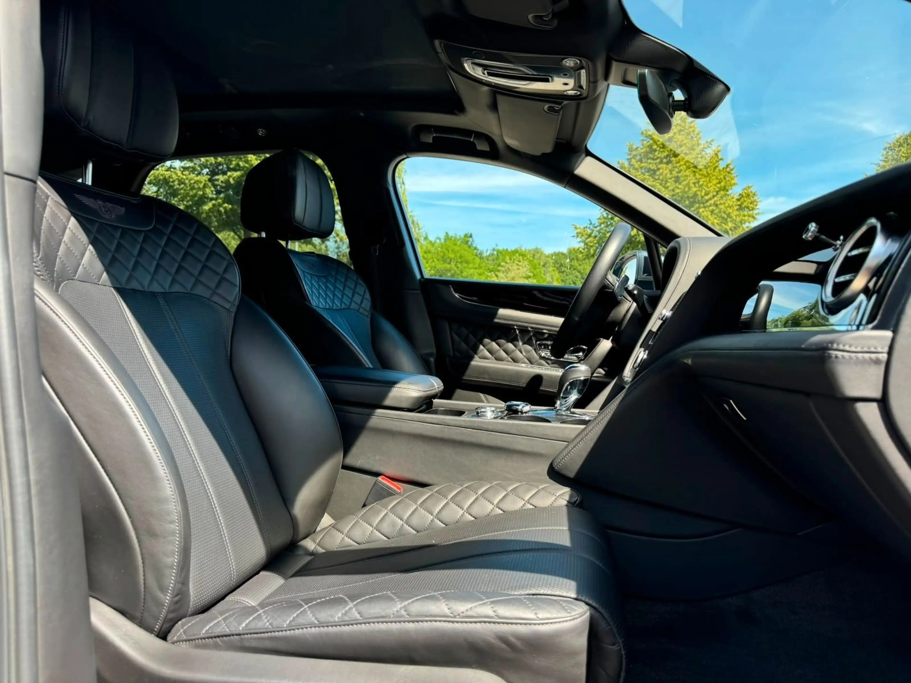Bentley Bentayga V8 1-HAND*MWST*HUD*AIR*SOFT*360°*PANO! — photo 10