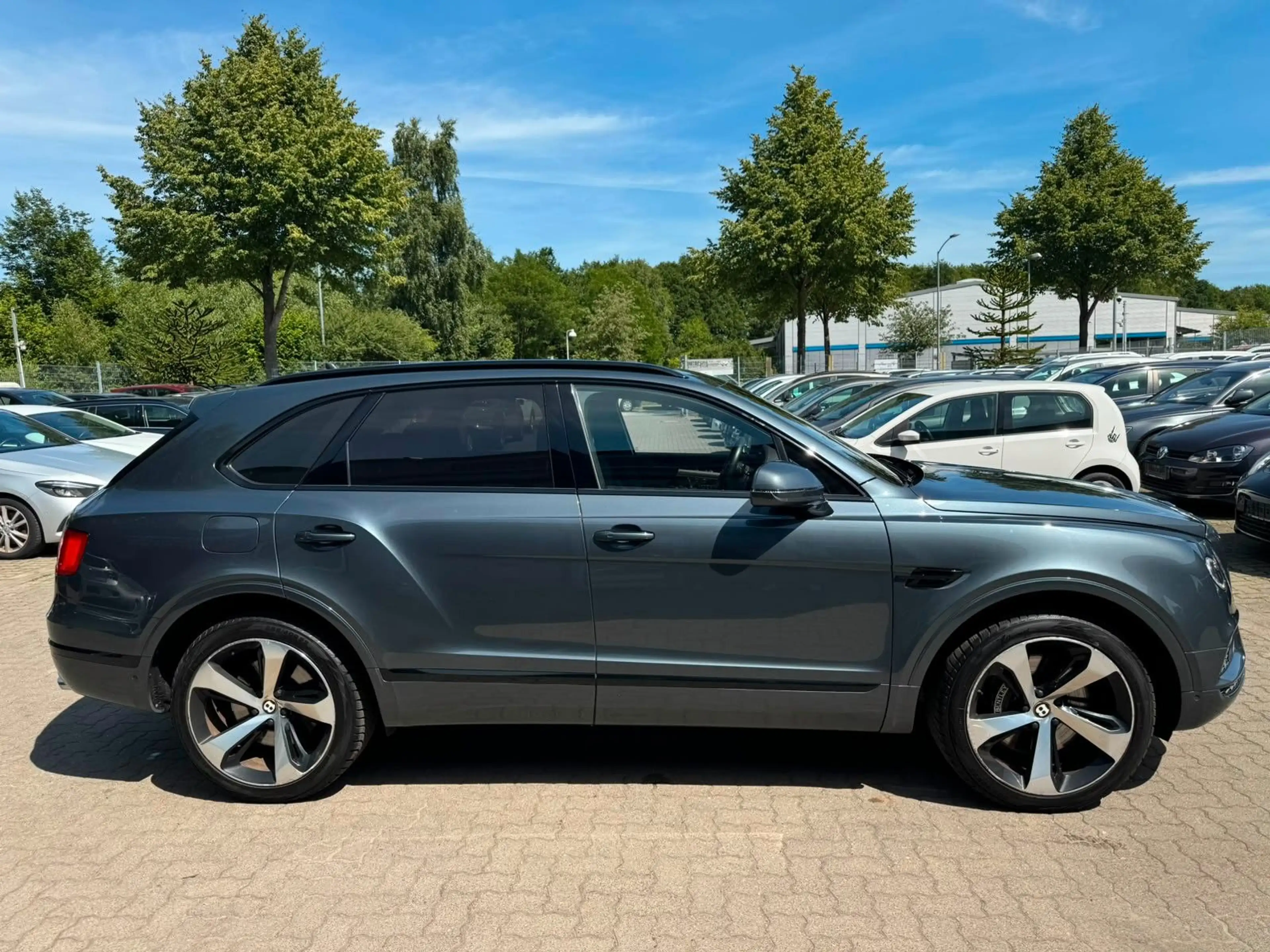 Bentley Bentayga V8 1-HAND*MWST*HUD*AIR*SOFT*360°*PANO! — photo 8