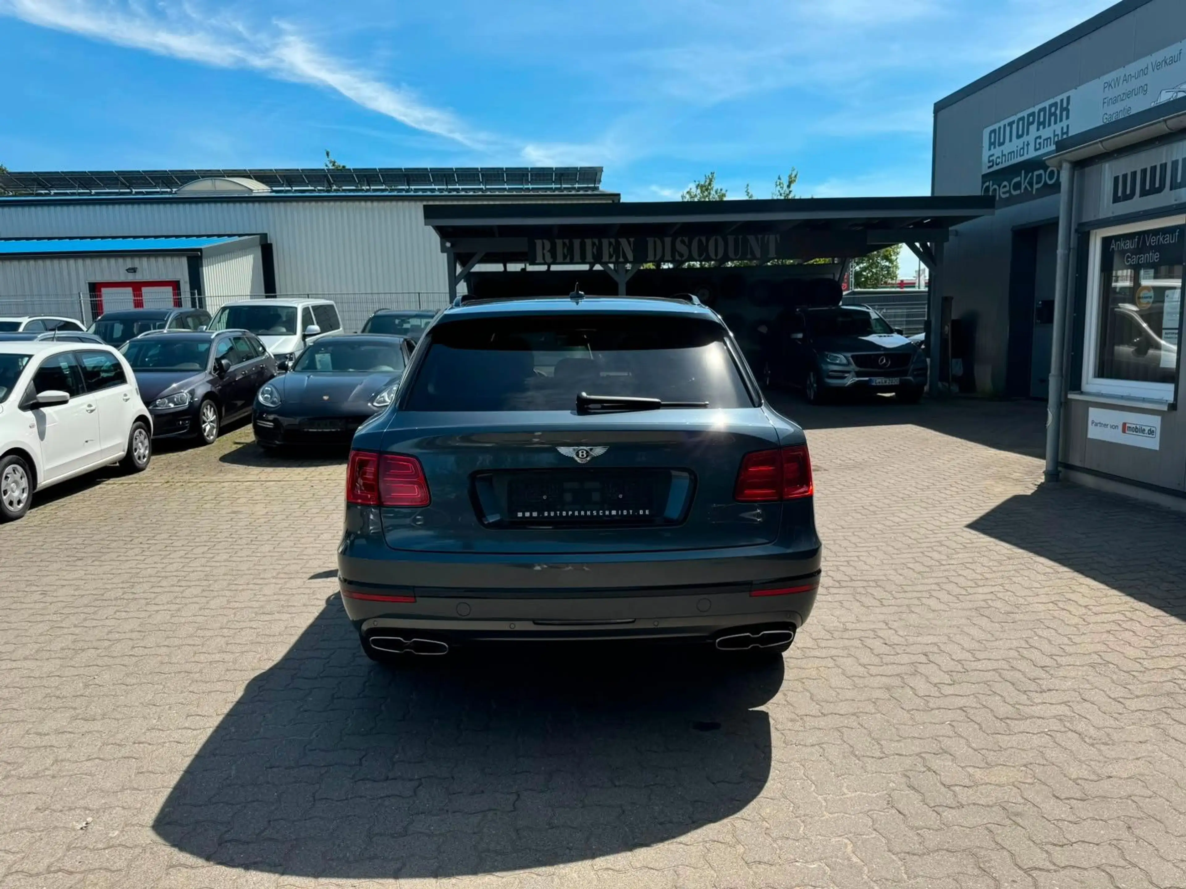 Bentley Bentayga V8 1-HAND*MWST*HUD*AIR*SOFT*360°*PANO! — photo 6