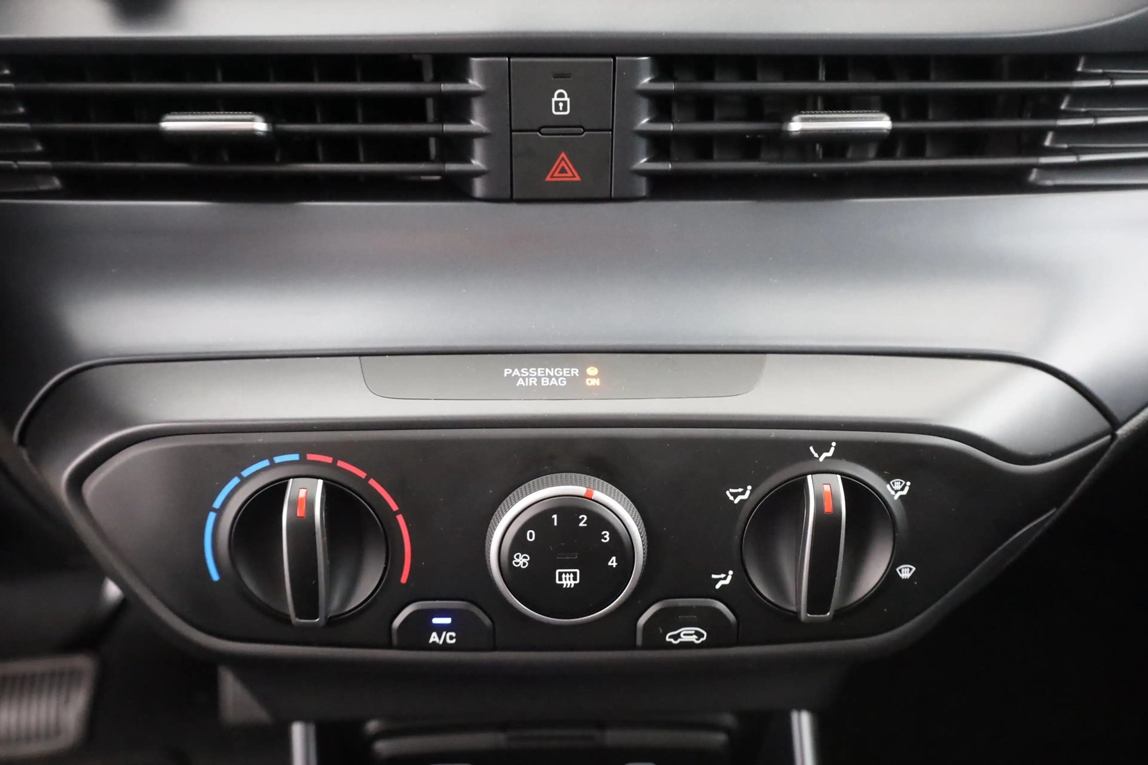 Hyundai i20 1.0 T-GDI Aut. LED Navi Kamera Sitzheizung — photo 12