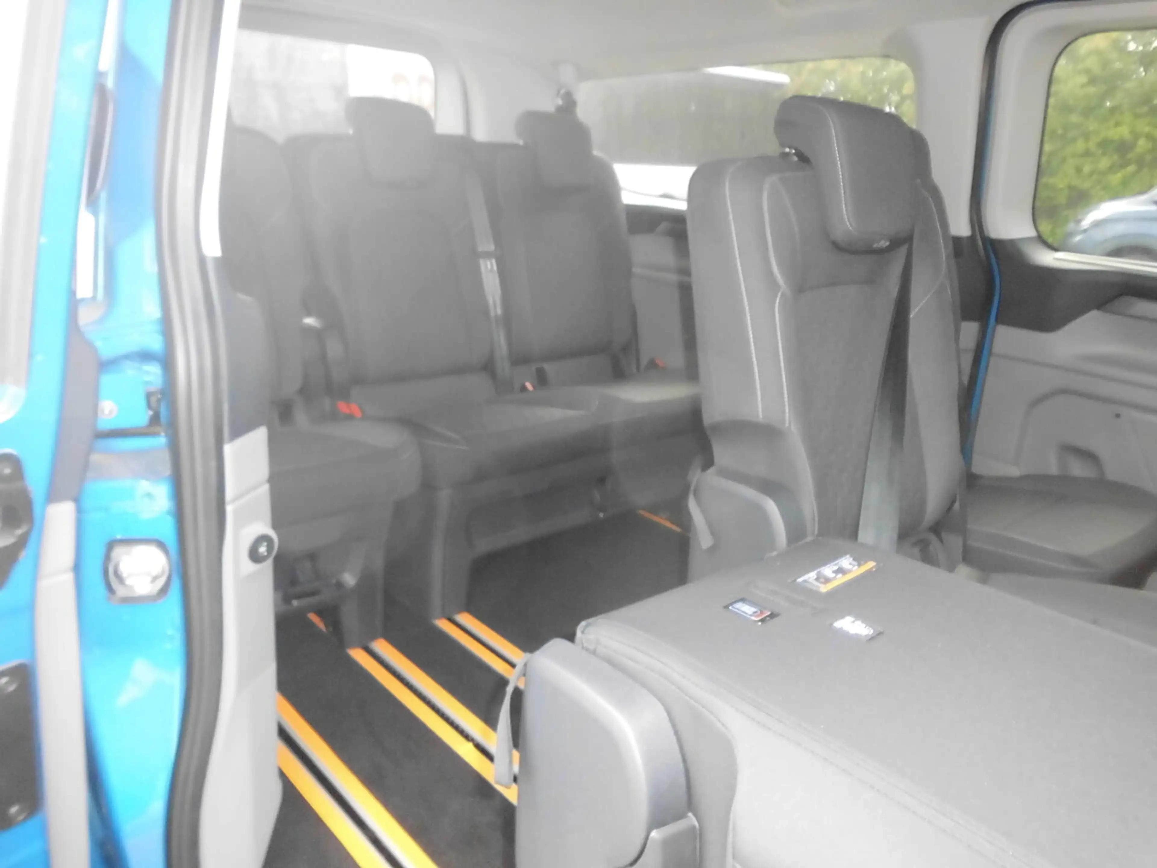 Ford Tourneo Custom Bus 2,0 EcoBlue 320 L2H1 FWD Titanium — photo 11