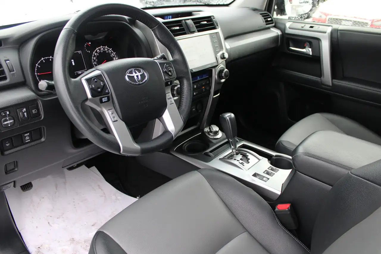 Toyota 4-Runner снимка Toyota 4-Runner