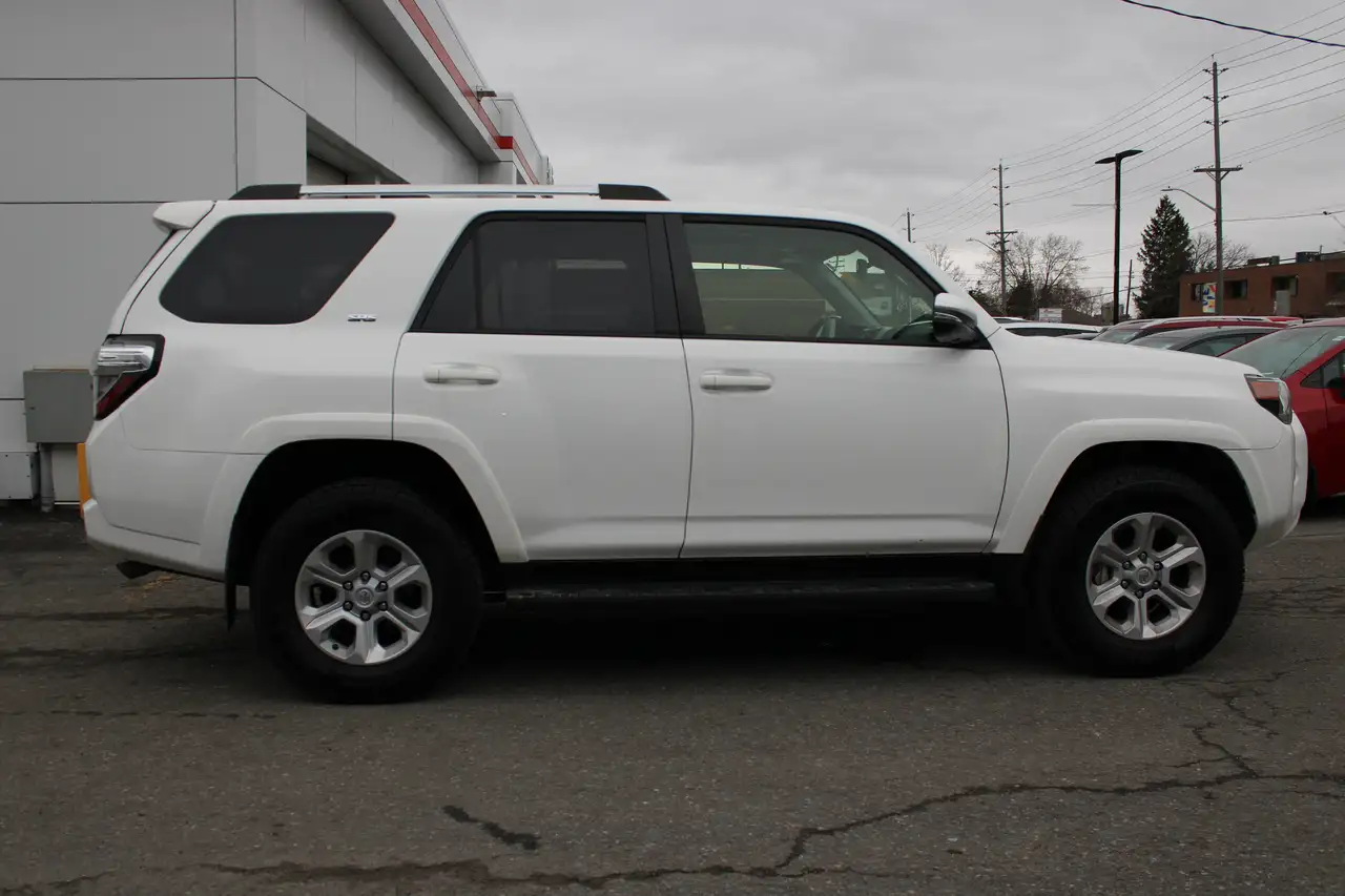 Toyota 4-Runner снимка Toyota 4-Runner