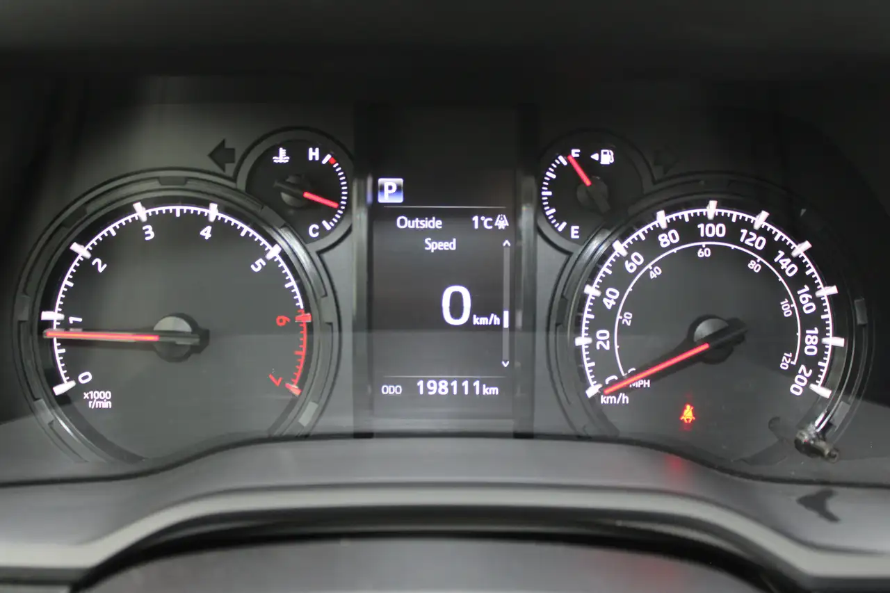 Toyota 4-Runner снимка Toyota 4-Runner