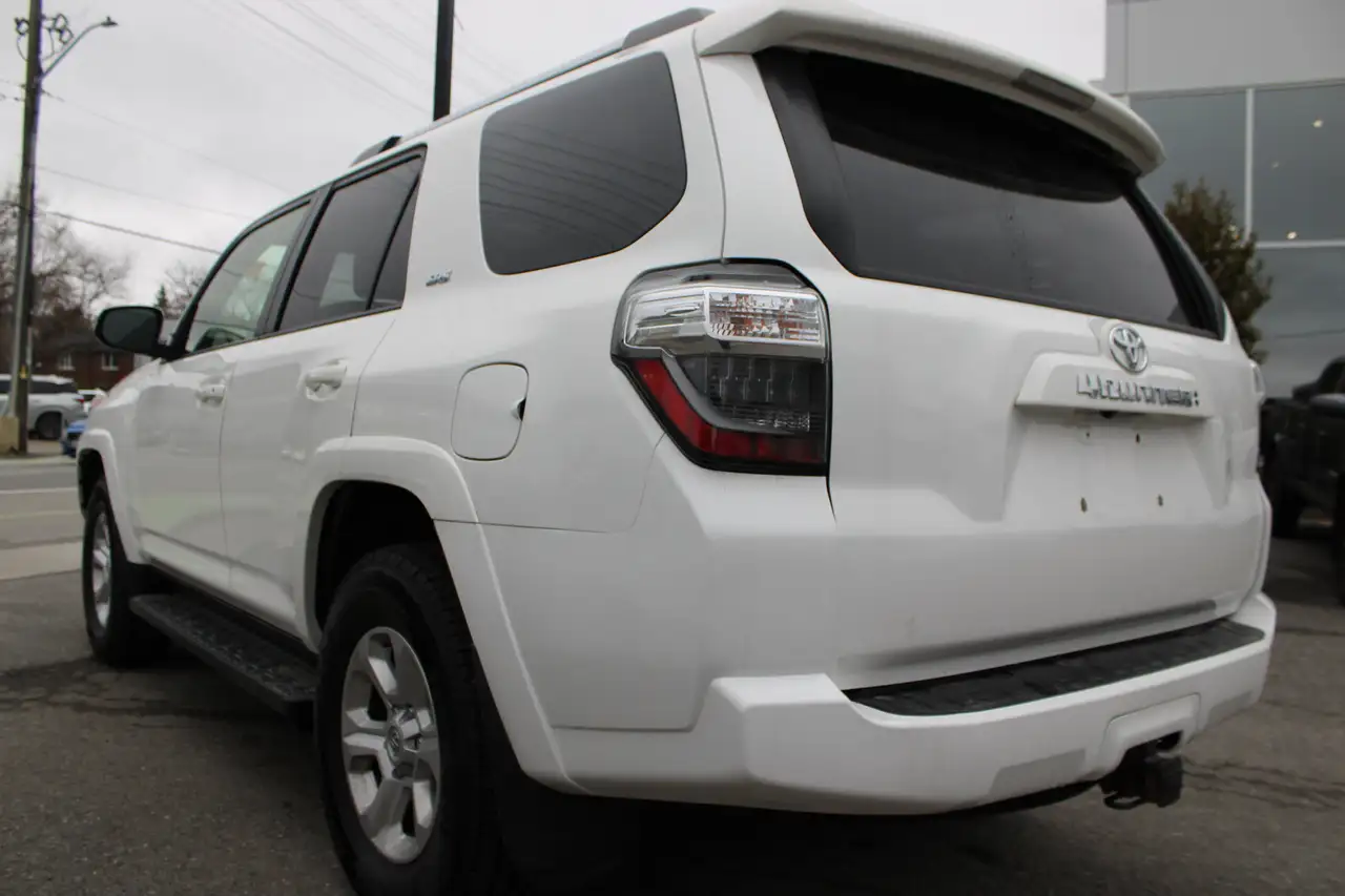 Toyota 4-Runner снимка Toyota 4-Runner